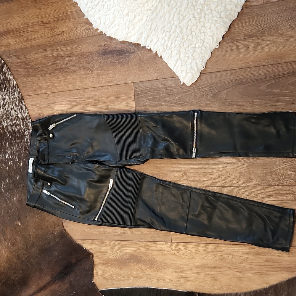 Zara leather pants like new